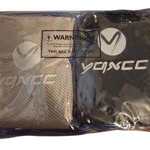 Cooling Clothes In A Vance Mesh Bags Set in Black and Gray